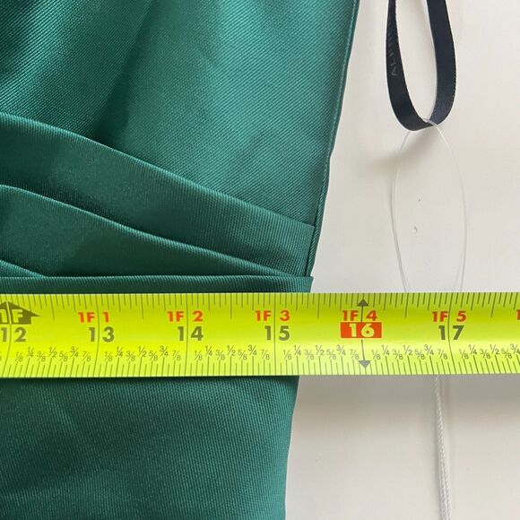 Alfred Sung Emerald Green Satin Gown 10 V-Neck Fit and Flare Formal Dress - Picture 7 of 8